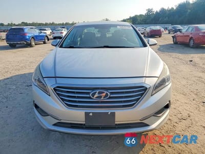 Piąte zdjęcie samochodu w środku: 2016 HYUNDAI SONATA SE VIN:5NPE24AF3GH339472 - miniatura
