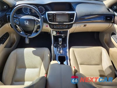 Zdjęcie 8 z 13 samochodu: 2016 HONDA ACCORD EXL VIN:1HGCR2F92GA030207 - miniatura