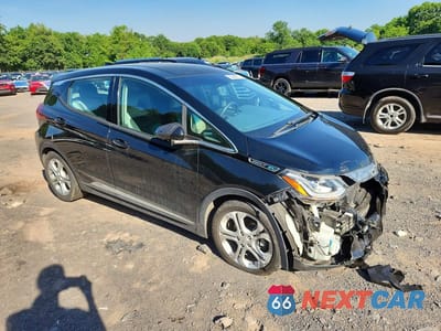 Czwarte zdjęcie samochodu z boku: 2017 CHEVROLET BOLT EV LT VIN:1G1FW6S08H4186862 - miniatura