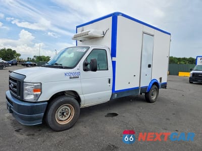 2023 FORD E350 REFRIGERATED BOX TRUCK 1FDWE3FK6PDD08469 - główne zdjęcie licytacji z USA - miniatura