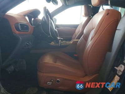 Zdjęcie 7 z 12 samochodu: 2021 MASERATI LEVANTE VIN:ZN661XUA7MX363118 - miniatura