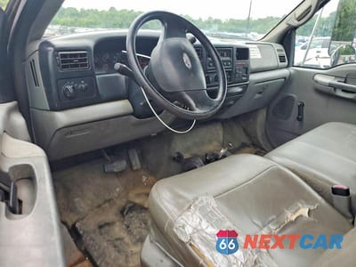 Zdjęcie 8 z 12 samochodu: 2005 FORD F650 SUPER DUTY VIN:3FRNF65975V184059 - miniatura