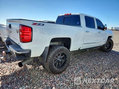 Trzecie zdjęcie samochodu z tyłu: 2015 CHEVROLET SILVERADO K3500 LTZ VIN:1GC4K0C81FF668649 - miniatura