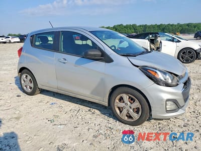 Czwarte zdjęcie samochodu z boku: 2020 CHEVROLET SPARK LS VIN:KL8CB6SA7LC412945 - miniatura
