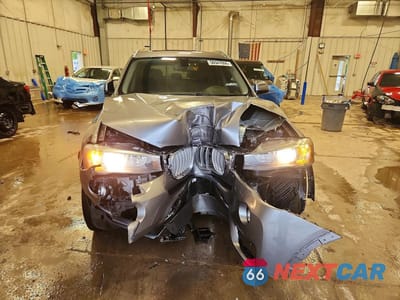 Piąte zdjęcie samochodu w środku: 2017 BMW X3 XDRIVE28I VIN:5UXWX9C53H0T01714 - miniatura
