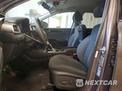 Zdjęcie 7 z 13 samochodu: 2019 KIA SORENTO LX V6 VIN:5XYPGDA5XKG447198 - miniatura