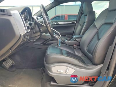 Zdjęcie 7 z 13 samochodu: 2013 PORSCHE CAYENNE VIN:WP1AA2A24DLA07064 - miniatura