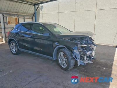 Czwarte zdjęcie samochodu z boku: 2019 MERCEDES-BENZ GLA 250 VIN:WDCTG4GB0KU010346 - miniatura