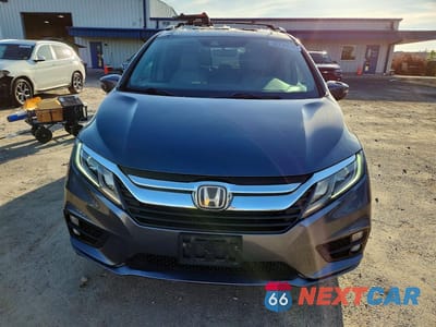 Piąte zdjęcie samochodu w środku: 2018 HONDA ODYSSEY EXL VIN:5FNRL6H72JB029666 - miniatura