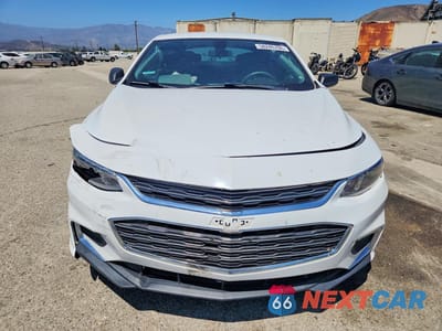 Piąte zdjęcie samochodu w środku: 2018 CHEVROLET MALIBU LS VIN:1G1ZB5ST9JF232707 - miniatura