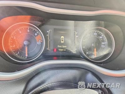 Zdjęcie 9 z 13 samochodu: 2018 JEEP CHEROKEE LATITUDE VIN:1C4PJLCB4JD551682 - miniatura