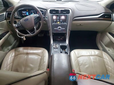 Zdjęcie 8 z 12 samochodu: 2017 FORD FUSION TITANIUM VIN:3FA6P0K96HR402012 - miniatura