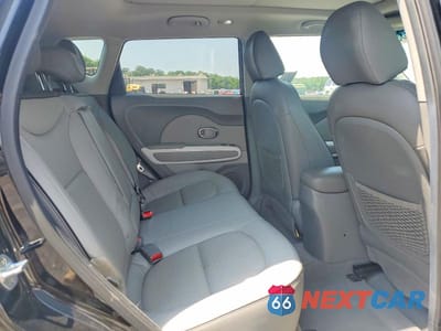 Zdjęcie 10 z 12 samochodu: 2017 KIA SOUL EV + VIN:KNDJX3AE8H7024383 - miniatura