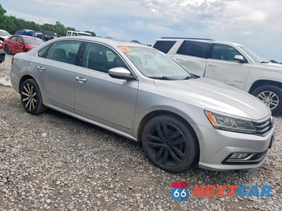 Czwarte zdjęcie samochodu z boku: 2017 VOLKSWAGEN PASSAT SEL PREMIUM VIN:1VWCT7A37HC002972 - miniatura