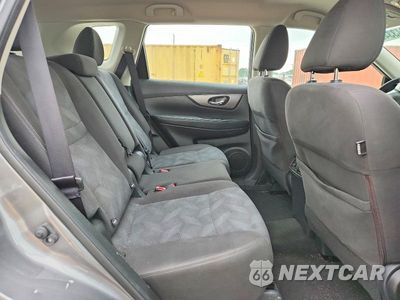 Zdjęcie 11 z 13 samochodu: 2016 NISSAN ROGUE S VIN:KNMAT2MV3GP645014 - miniatura