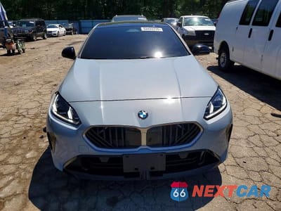 Piąte zdjęcie samochodu w środku: 2026 BMW 228XI VIN:WBA23GG0XT7U34353 - miniatura