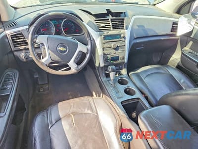 Zdjęcie 8 z 13 samochodu: 2012 CHEVROLET TRAVERSE LT VIN:1GNKRJED2CJ354401 - miniatura