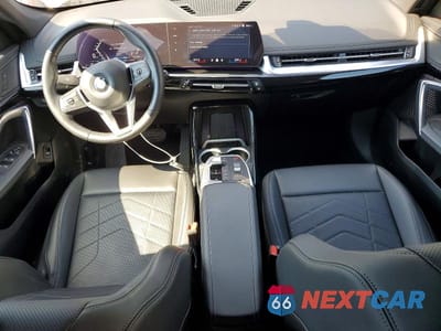 Zdjęcie 8 z 13 samochodu: 2024 BMW X1 XDRIVE28I VIN:WBX73EF0XR5Z28783 - miniatura