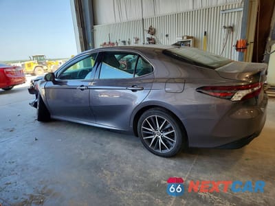 Drugie zdjęcie samochodu z przodu: 2022 TOYOTA CAMRY XLE VIN:4T1F31AK3NU572067 - miniatura