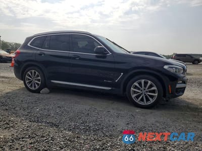 Czwarte zdjęcie samochodu z boku: 2018 BMW X3 XDRIVE30I VIN:5UXTR9C55JLD63376 - miniatura