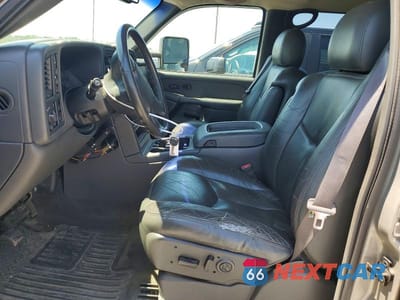 Zdjęcie 7 z 12 samochodu: 2003 CHEVROLET SILVERADO K3500 VIN:1GCJK33113F153752 - miniatura