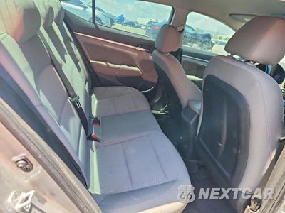 Zdjęcie 10 z 12 samochodu: 2020 HYUNDAI ELANTRA SEL VIN:5NPD84LF2LH597726 - miniatura