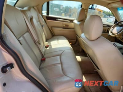 Zdjęcie 10 z 12 samochodu: 2006 LINCOLN TOWN CAR SIGNATURE LIMITED VIN:1LNHM82V56Y617429 - miniatura