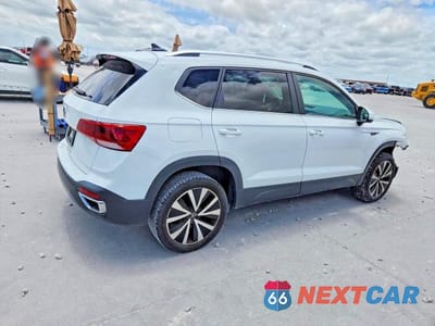 Trzecie zdjęcie samochodu z tyłu: 2023 VOLKSWAGEN TAOS SE VIN:3VVEX7B29PM347571 - miniatura