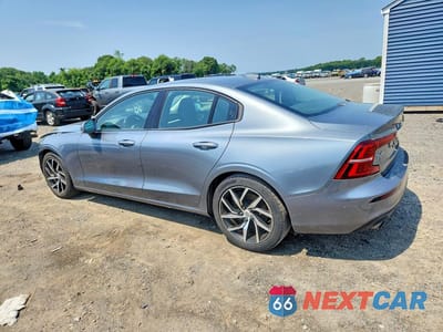 Drugie zdjęcie samochodu z przodu: 2019 VOLVO S60 T6 MOMENTUM VIN:7JRA22TK3KG004305 - miniatura