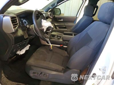 Zdjęcie 7 z 13 samochodu: 2025 TOYOTA TUNDRA SR5 VIN:5TFLA5AB3SX044933 - miniatura