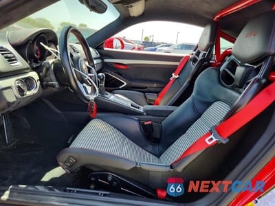 Zdjęcie 7 z 13 samochodu: 2016 PORSCHE CAYMAN GT4 VIN:WP0AC2A82GK192399 - miniatura