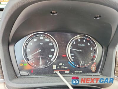 Zdjęcie 9 z 14 samochodu: 2021 BMW X1 XDRIVE28I VIN:WBXJG9C03M5U39222 - miniatura