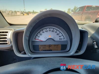 Zdjęcie 9 z 12 samochodu: 2008 SMART FORTWO PURE VIN:WMEEJ31X68K144864 - miniatura