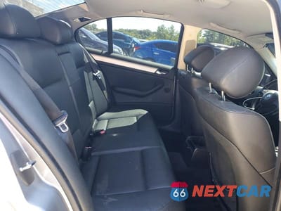Zdjęcie 10 z 12 samochodu: 2004 BMW 325 XI VIN:WBAEU33494PR14011 - miniatura