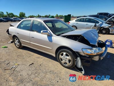 Czwarte zdjęcie samochodu z boku: 1998 HONDA ACCORD EX VIN:1HGCG5651WA143441 - miniatura