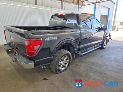 Trzecie zdjęcie samochodu z tyłu: 2025 FORD F150 XLT VIN:1FTFW3L88SKE77567 - miniatura