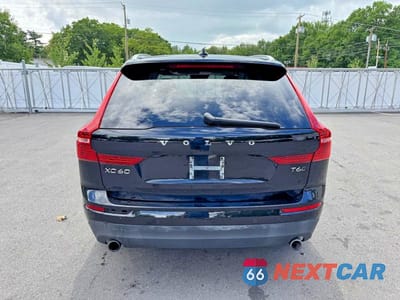 Piąte zdjęcie samochodu w środku: 2019 VOLVO XC60 T6 MOMENTUM VIN:LYVA22RK2KB230983 - miniatura