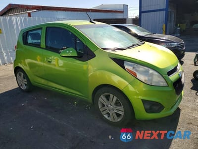 Czwarte zdjęcie samochodu z boku: 2014 CHEVROLET SPARK 1LT VIN:KL8CD6S97EC584007 - miniatura