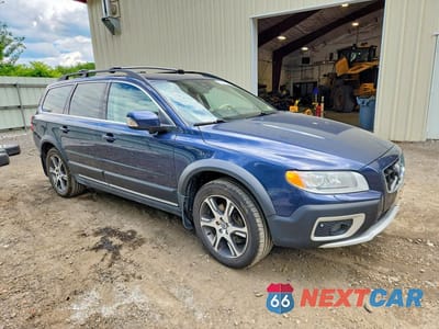 Czwarte zdjęcie samochodu z boku: 2013 VOLVO XC70 T6 VIN:YV4902BZ0D1162884 - miniatura