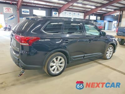 Trzecie zdjęcie samochodu z tyłu: 2018 MITSUBISHI OUTLANDER VIN:JA4AZ3A37JZ050020 - miniatura