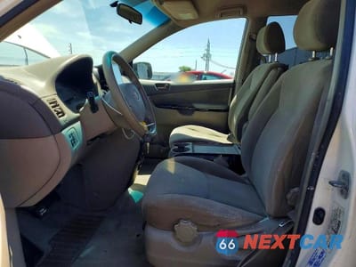 Zdjęcie 7 z 13 samochodu: 2004 TOYOTA SIENNA LE 8 PASSENGER VIN:5TDZA23C44S072232 - miniatura