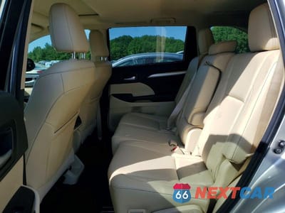 Zdjęcie 11 z 13 samochodu: 2016 TOYOTA HIGHLANDER XLE VIN:5TDJKRFH7GS270561 - miniatura