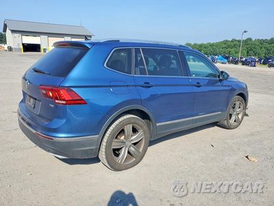 Trzecie zdjęcie samochodu z tyłu: 2018 VOLKSWAGEN TIGUAN SEL PREMIUM VIN:3VV5B7AX7JM004275 - miniatura