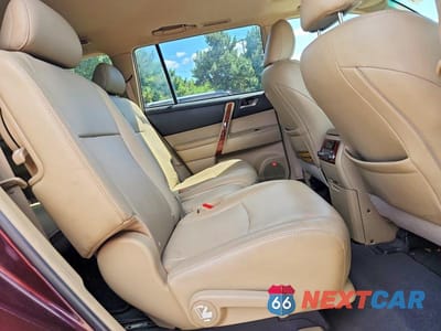 Zdjęcie 11 z 13 samochodu: 2011 TOYOTA HIGHLANDER LIMITED VIN:5TDDK3EH1BS061353 - miniatura