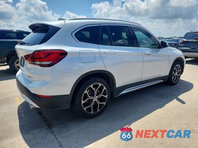 Trzecie zdjęcie samochodu z tyłu: 2021 BMW X1 SDRIVE28I VIN:WBXJG7C07M5U25599 - miniatura