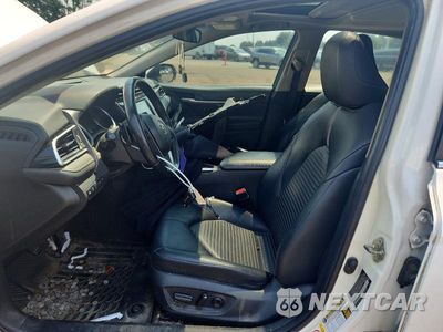 Zdjęcie 7 z 12 samochodu: 2018 TOYOTA CAMRY SE VIN:4T1B11HK3JU542779 - miniatura