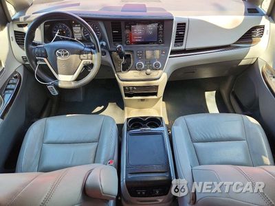 Zdjęcie 8 z 13 samochodu: 2019 TOYOTA SIENNA XLE 7-PASSENGER VIN:5TDDZ3DC3KS224991 - miniatura