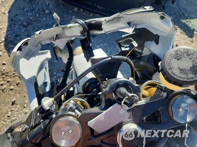 Zdjęcie 7 z 9 samochodu: 2026 HONDA CBR1000 RR VIN:JH2SC7710TK900517 - miniatura