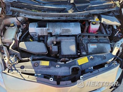 Zdjęcie 11 z 12 samochodu: 2011 TOYOTA PRIUS FOUR VIN:JTDKN3DU2B0314664 - miniatura
