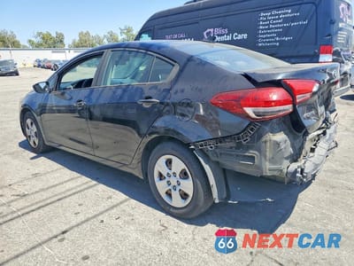 Drugie zdjęcie samochodu z przodu: 2018 KIA FORTE LX VIN:3KPFL4A7XJE199345 - miniatura